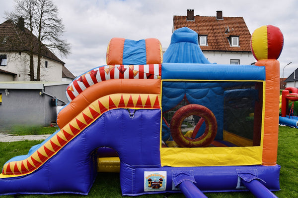 Hüpfburg Circus Circus