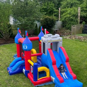 Hüpfburg Ritterburg